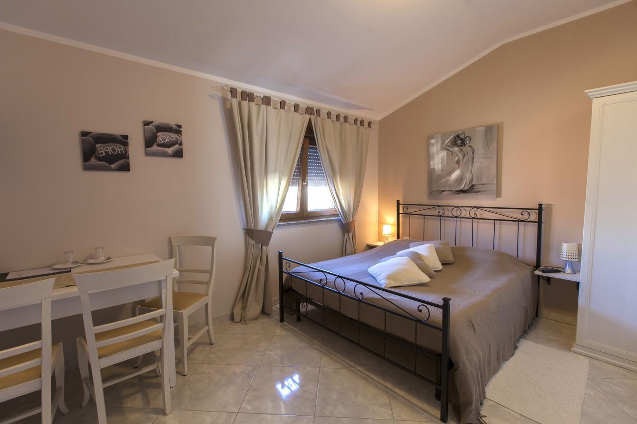 Guest House Navetta Fazana Bagian luar foto